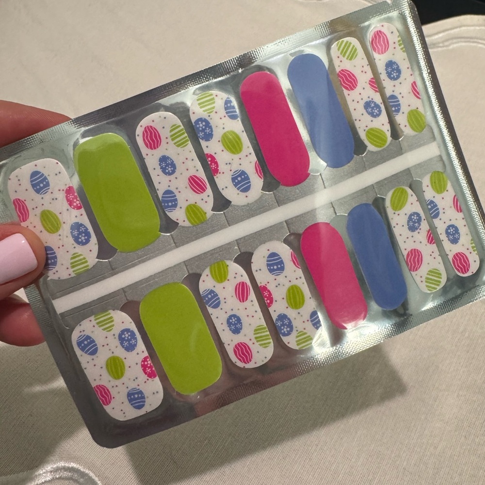 Easter Egg Party Nail Strips | Spring DIY Manicure Set